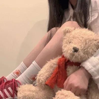 院子里的女人